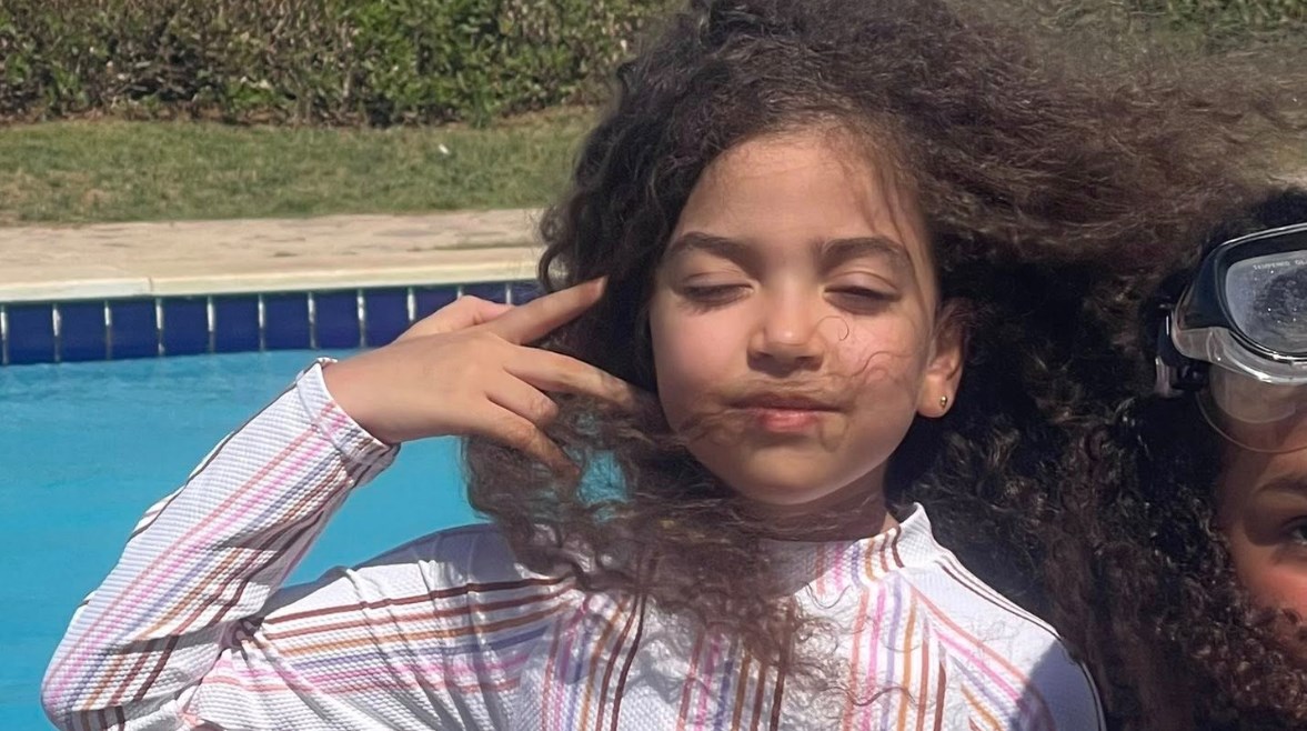 الطفلة أيسل