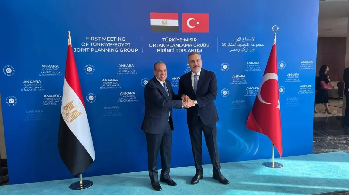 وزير الخارجية الدكتور بدر عبد العاطي مع نظيره التركي