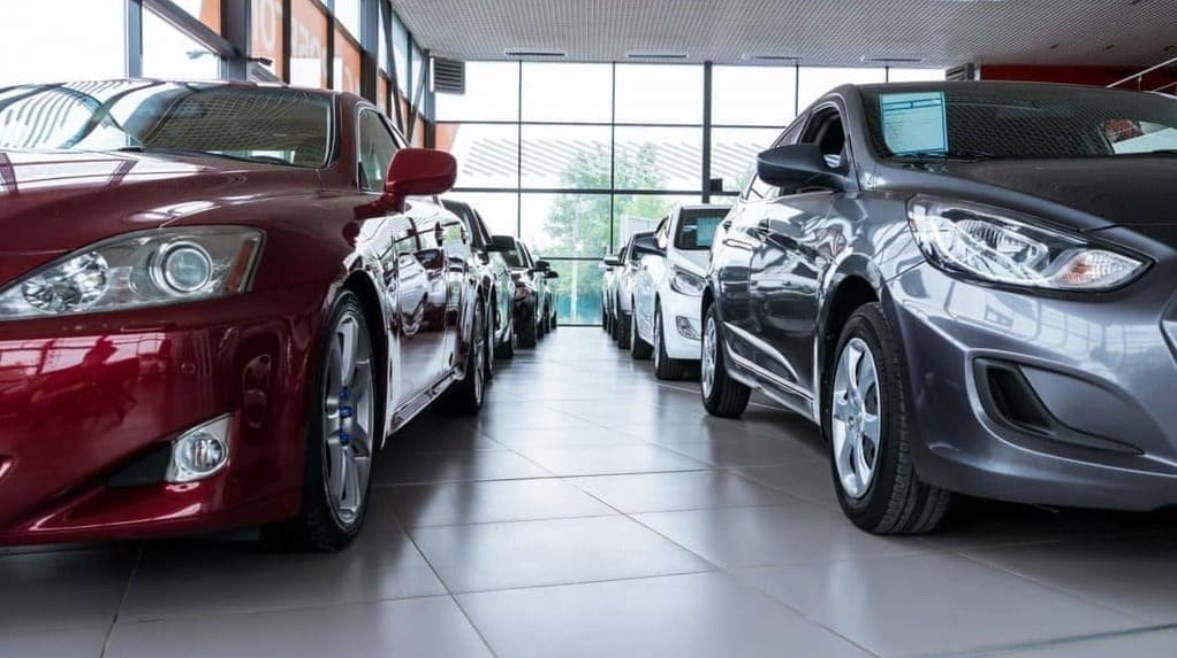 معرض سيارات ــ تعبيرية 