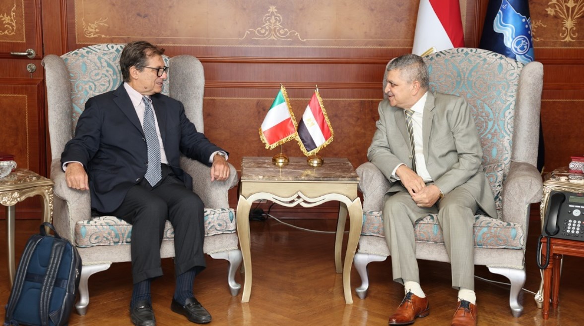 رئيس هيئة قناة السويس، الفريق أسامة ربيع