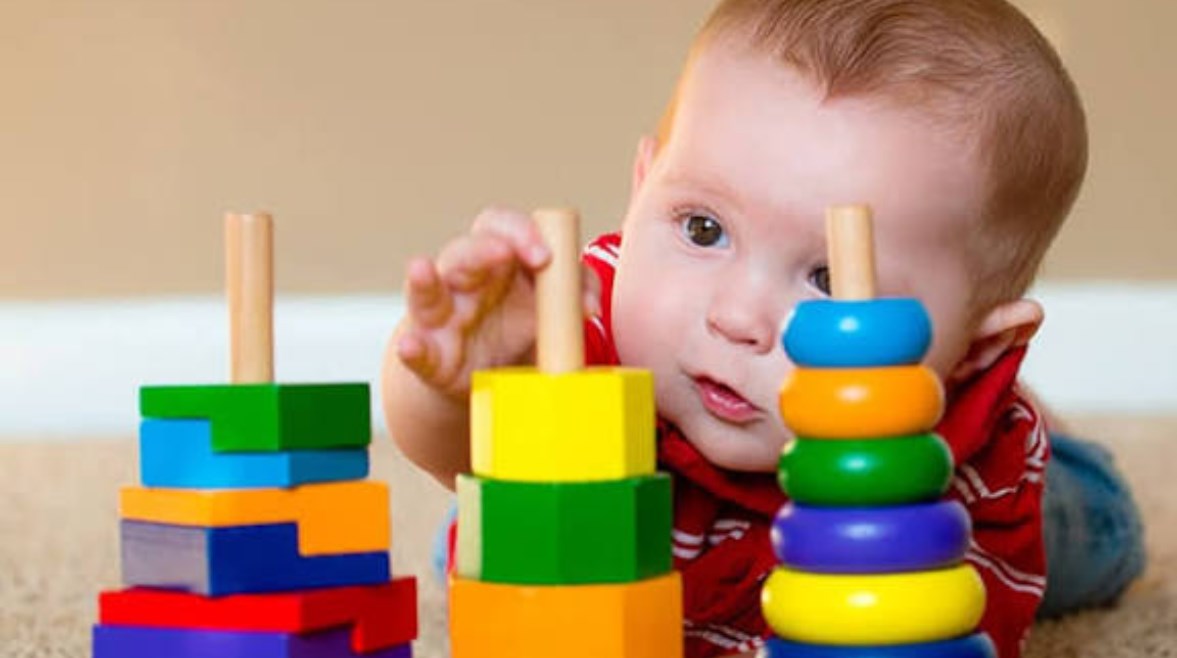 تنمية الذكاء لدى الأطفال الرضع