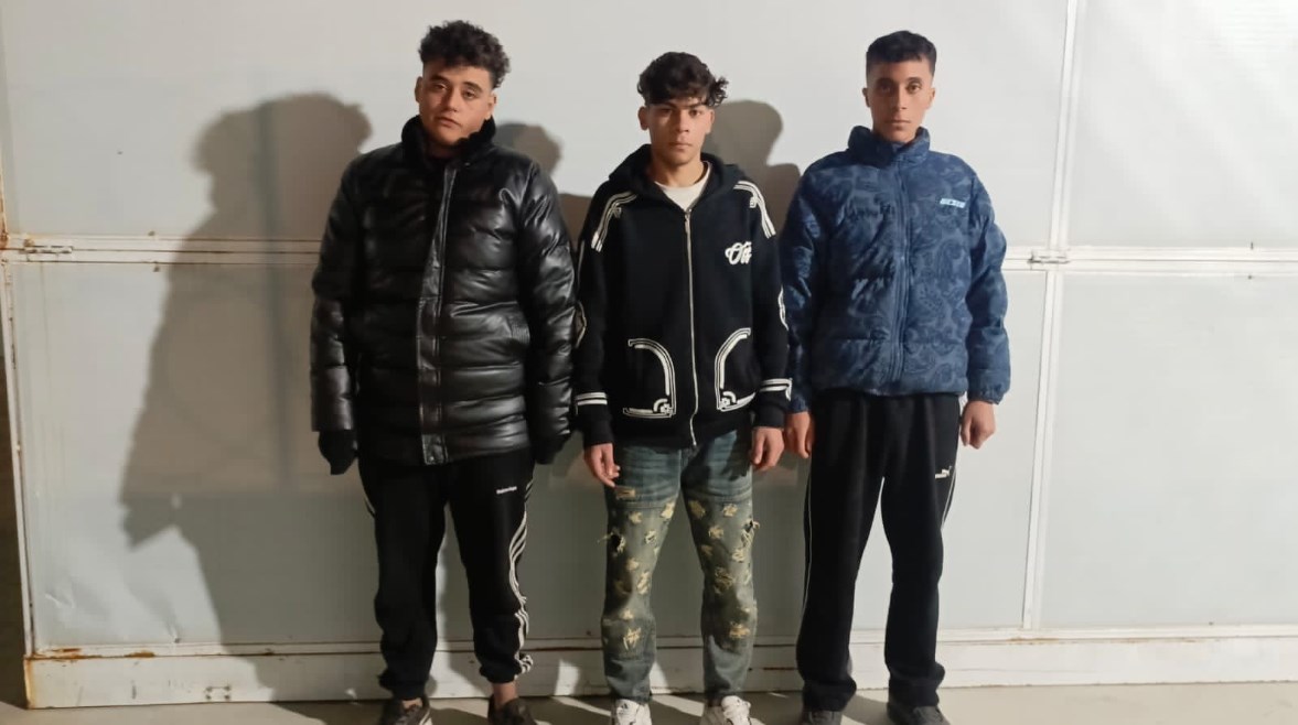 الشباب المصريين الثلاثة