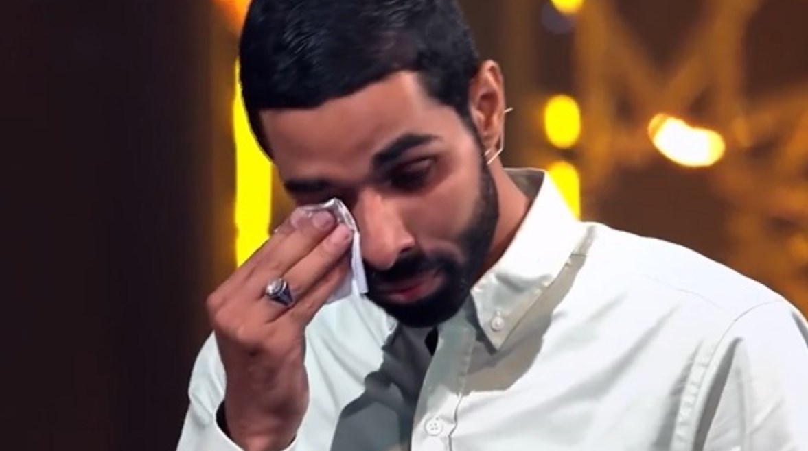 المتسابق وليد صلاح لحظة بكائه