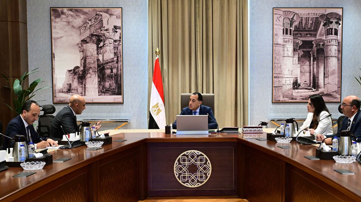 رئيس الوزراء يلتقي وزير التربية والتعليم والتعليم الفني