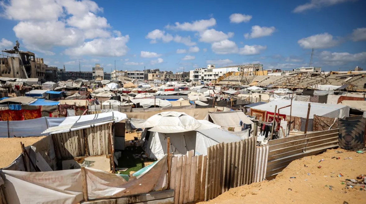 مخيمات اللاجئين الفلسطينيين