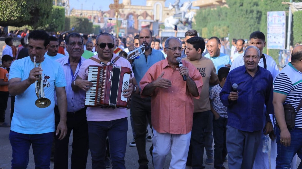 زفه مارجرجس من داخل الدير 