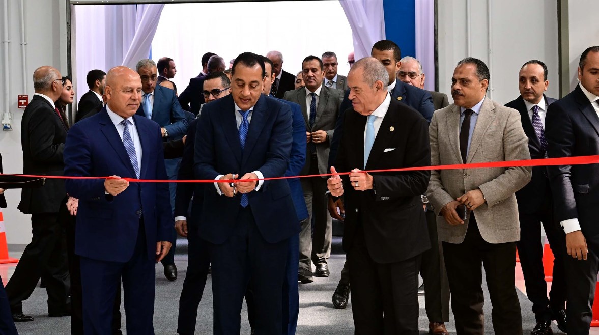 رئيس الوزراء خلال الافتتاح 