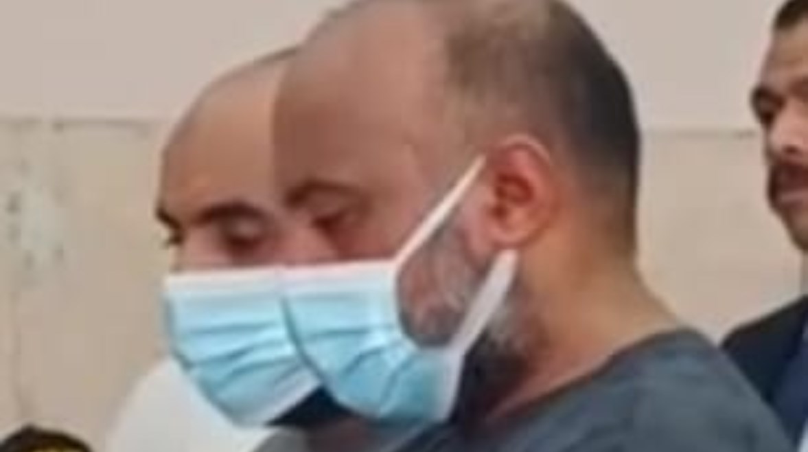 المتهمان بالتعدي على مسن السويس