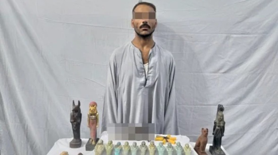 المتهم والقطع الآثرية