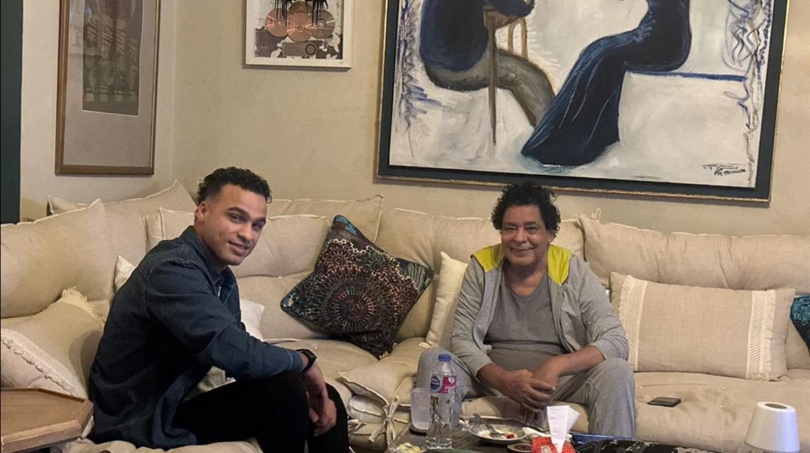 محمد منير ومصطفى حدوتة