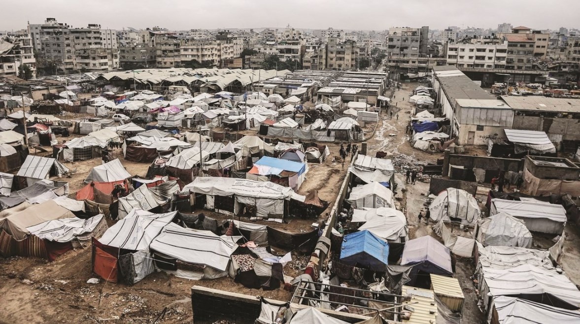 مخيمات النازحين في غزة