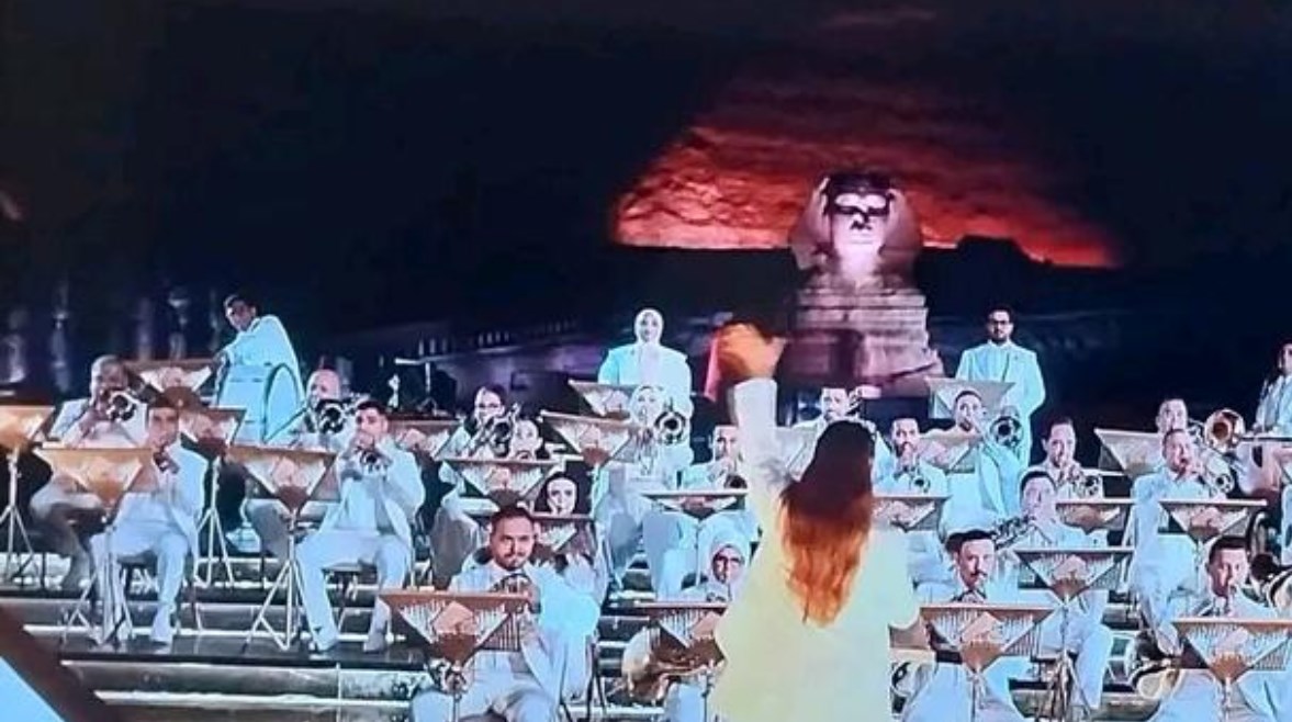 المايسترو دنيا أكرم الدغيدي 