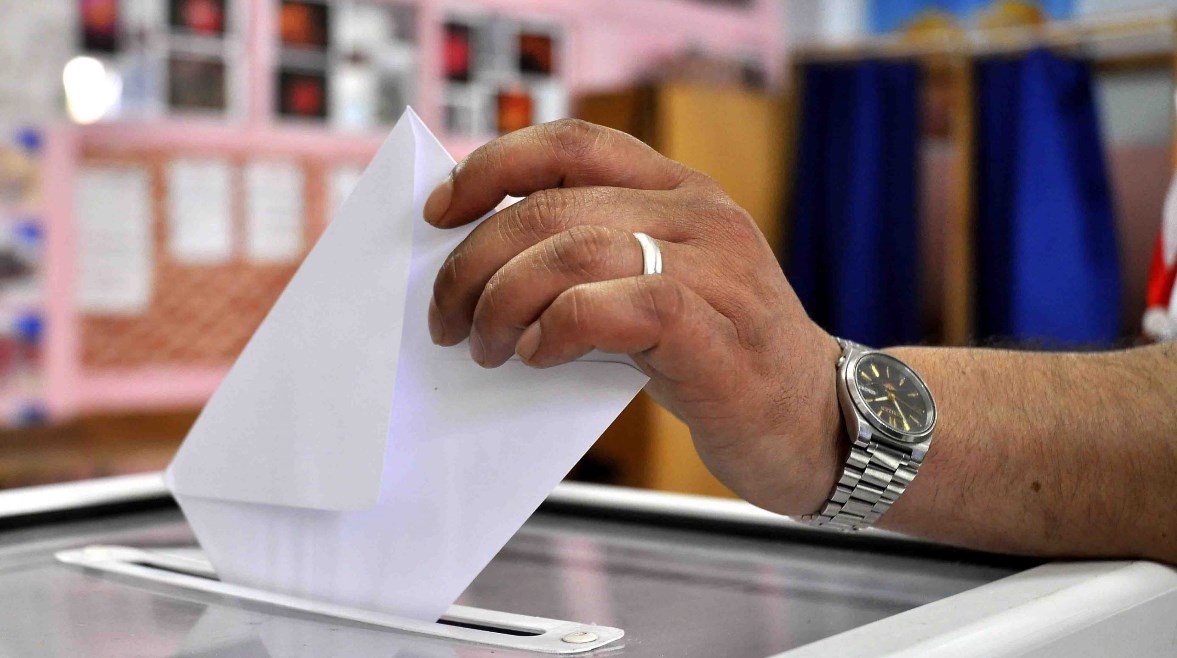 تصويت المواطنين في انتخابات البرلمان 2025