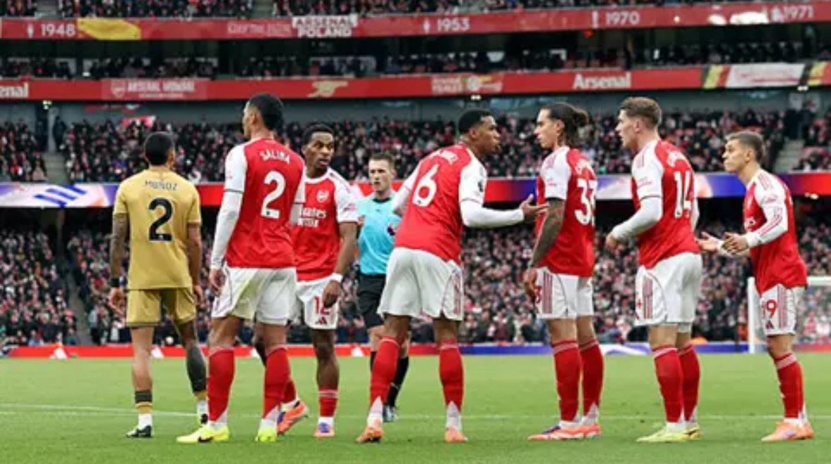 أرسنال الإنجليزي 