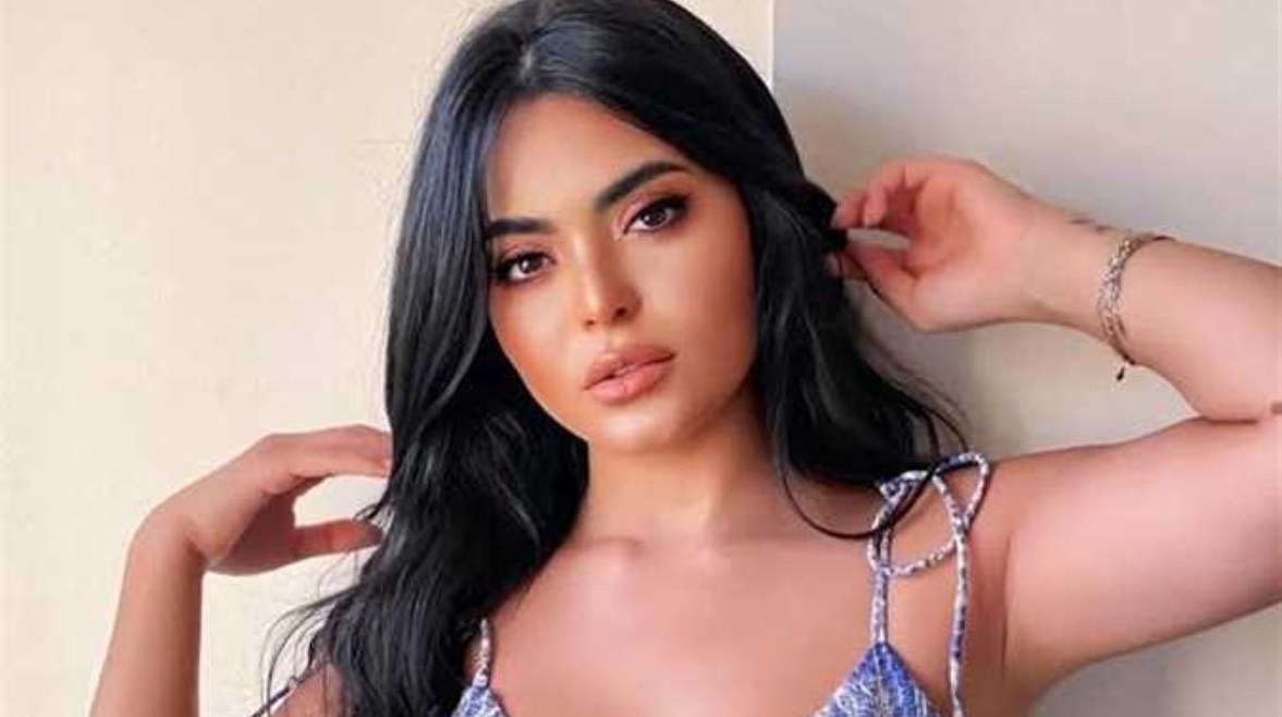 الفنانة أسماء جلال 