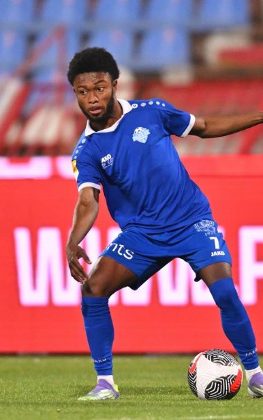 الغاني دوجلاس أوسو