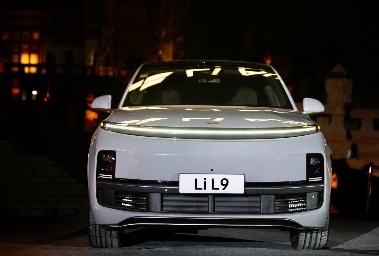 سيارة Li Auto L9 موديل 2026 
