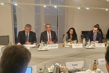 وزير الخارجية خلال اللقاء