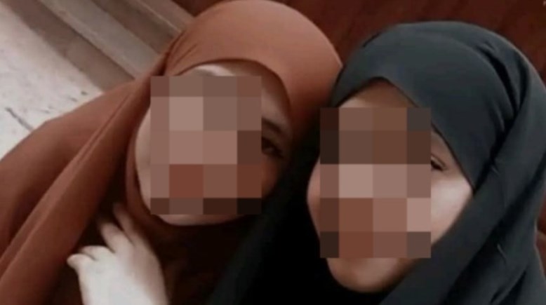 الطفلتان جنة وأماني