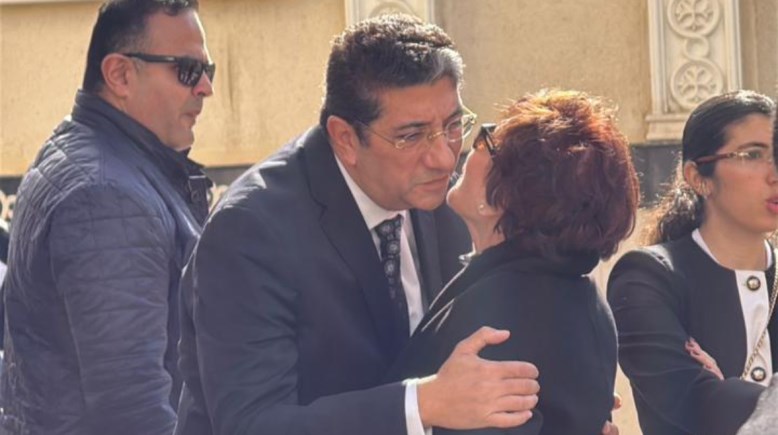 لبلبة وشقيق هاني رمزي