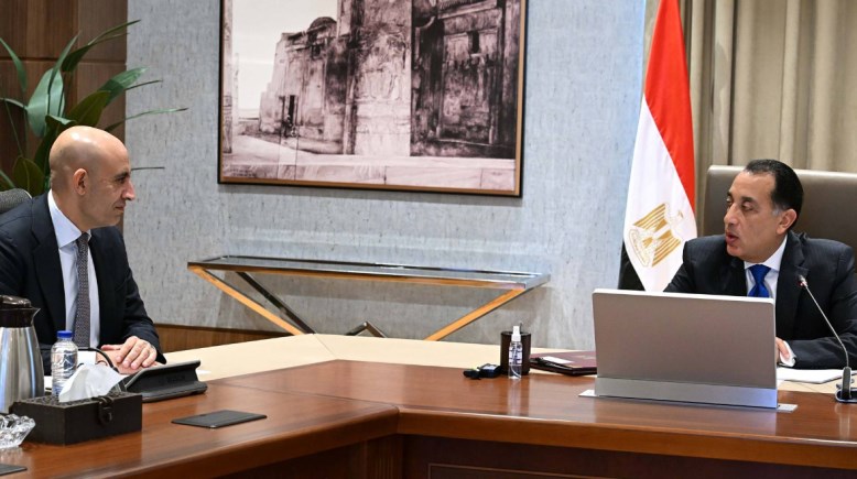 رئيس الوزراء ووزير التعليم