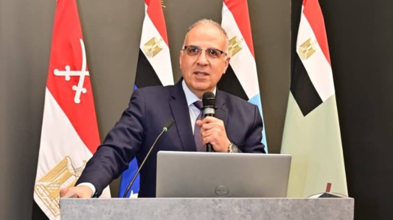 وزير الموارد المائية والري