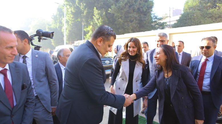 وزيرة التضامن مع مصطفى زمزم