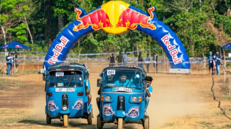 سباق التوك توك في جنوب شرق آسيا 