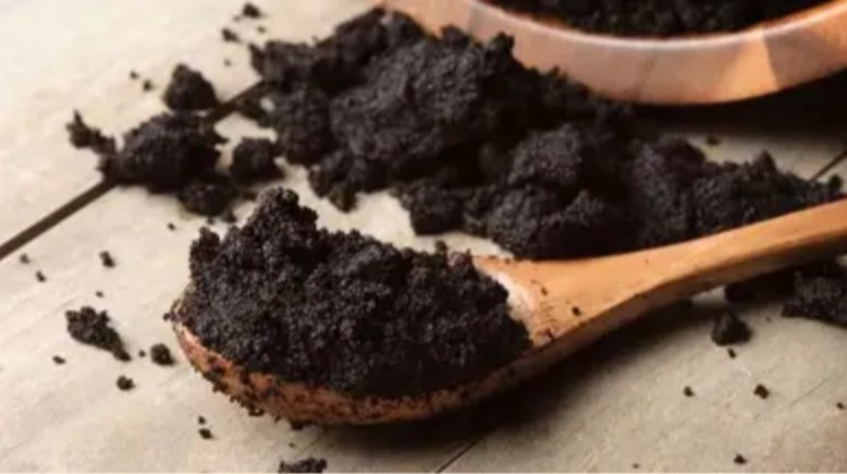 بقايا القهوة 