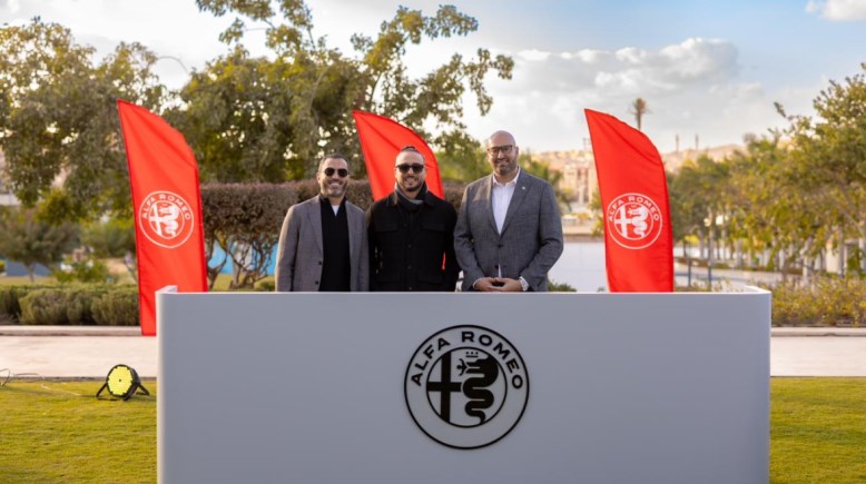 هشام حسني ومحمد الدسوقي مع عمرو نصوحي 