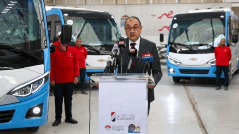 وزير قطاع الأعمال في شركة النصر للسيارات 