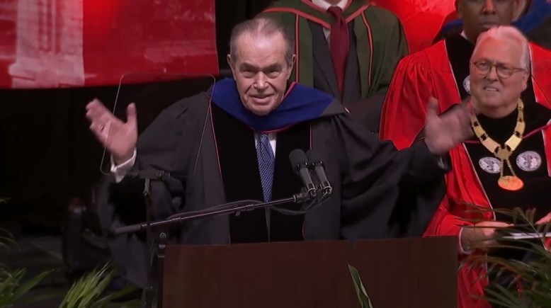 رجل الأعمال محمد منصور