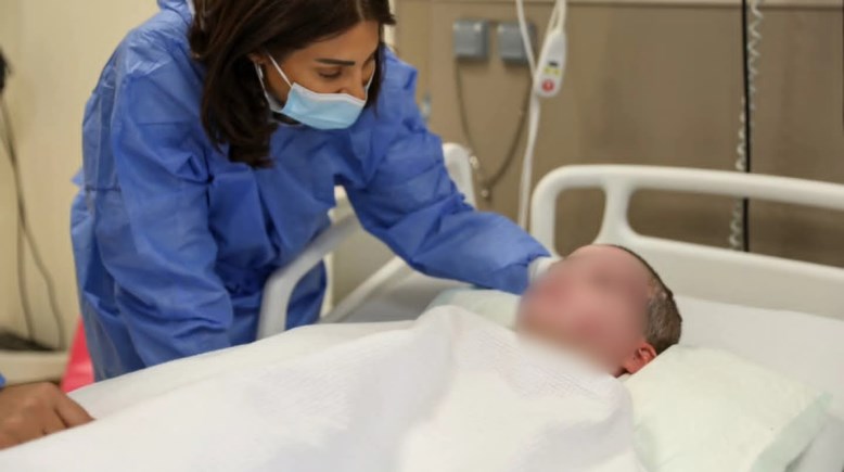 الطفل ياسين والدكتورة هبة السويدي