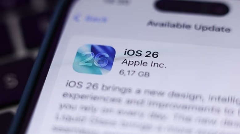 نظام التشغيل iOS 26