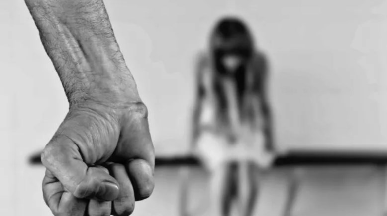 التعدي على سيدة_ أرشيفية