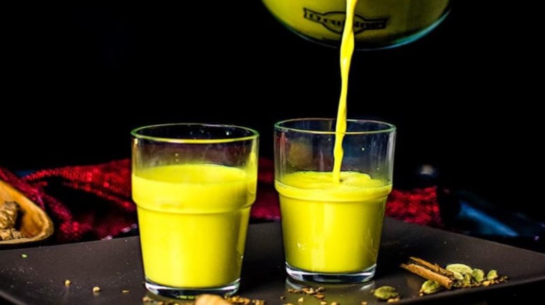 حليب الكركم