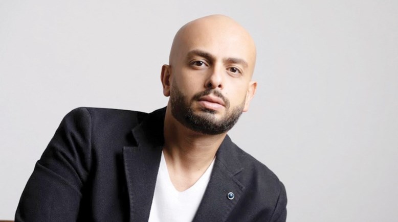 الكاتب أحمد مراد