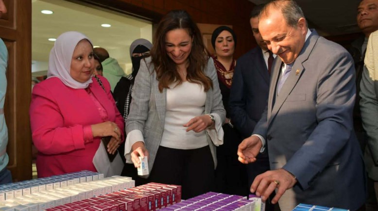 محافظ بورسعيد يشهد احتفالية «صُنّاع الخير» لتوزيع مساعدات إنسانية وإطلاق قافلة طبية شاملة