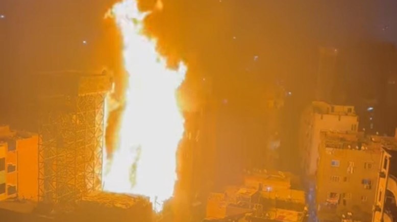 جانب من الحريق 