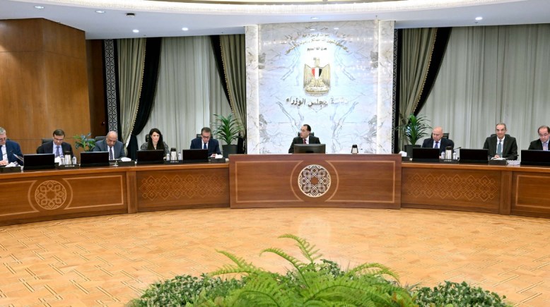 رئيس الوزراء يستعرض الرؤية المستقبلية للسياسات والحوافز الاستثمارية في قطاعات الدولة المختلفة