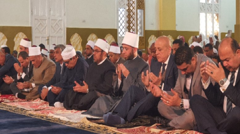 وزير الأوقاف ومحافظ الأقصر وأبناء آل الطيب 