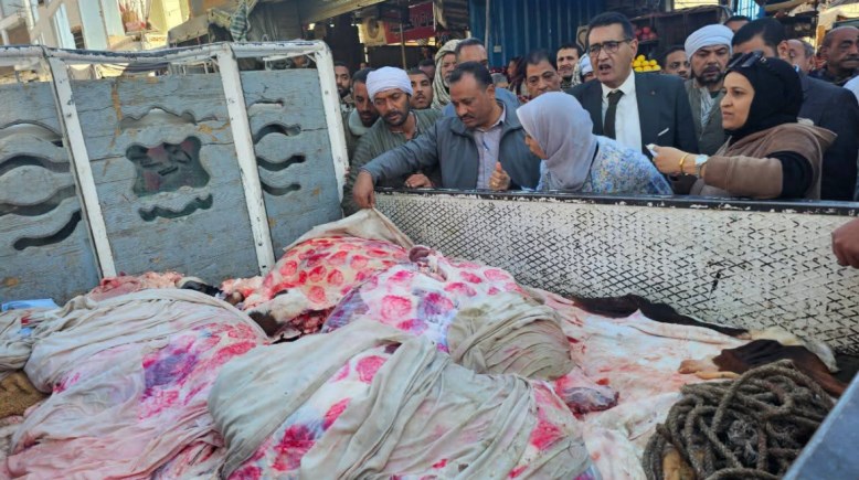 مفتشين التموين  أثناء الحملة