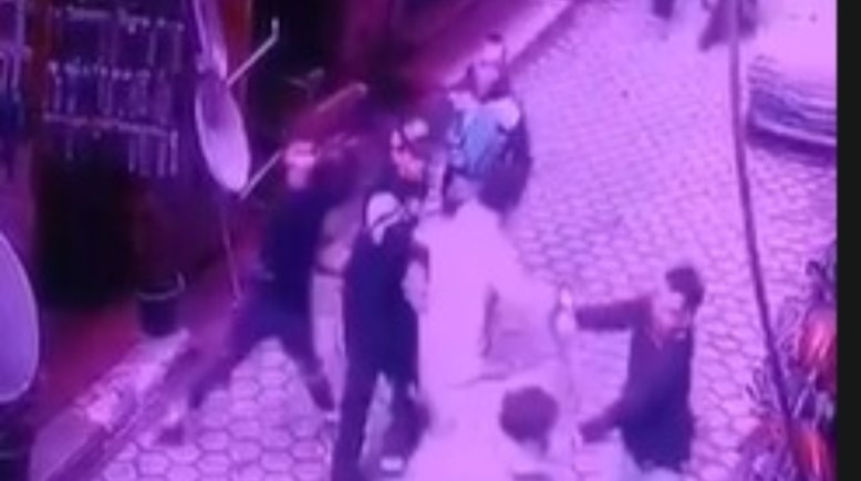 قطع من فيديو الاعتداء على شاب بدار السلام