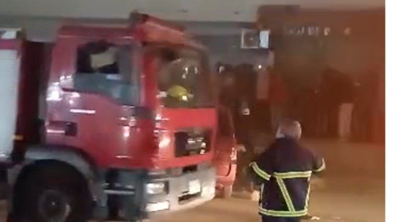 بينهم طالبات إصابة 11شخص بحالات اختناق نتيجة اندلاع حريق بمول تجارى  وسط مدينة  أسوان