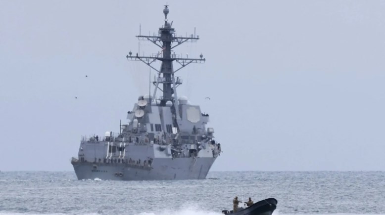 السفينة الحربية الأميركية سامبسون تغادر بنما
