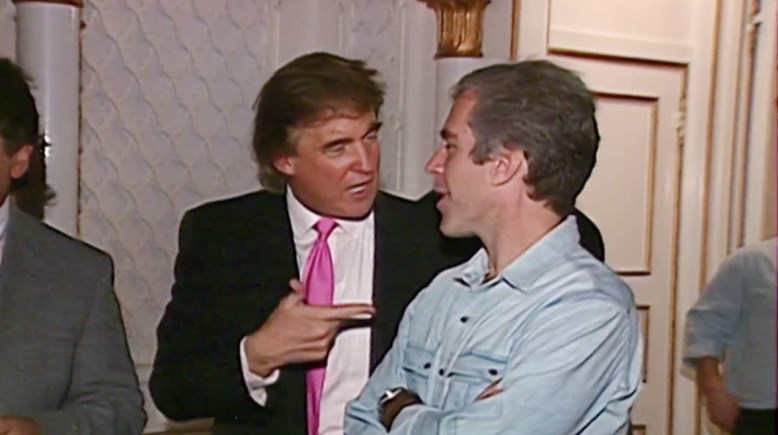 إبستين مع الرئيس الأمريكي دونالد ترامب