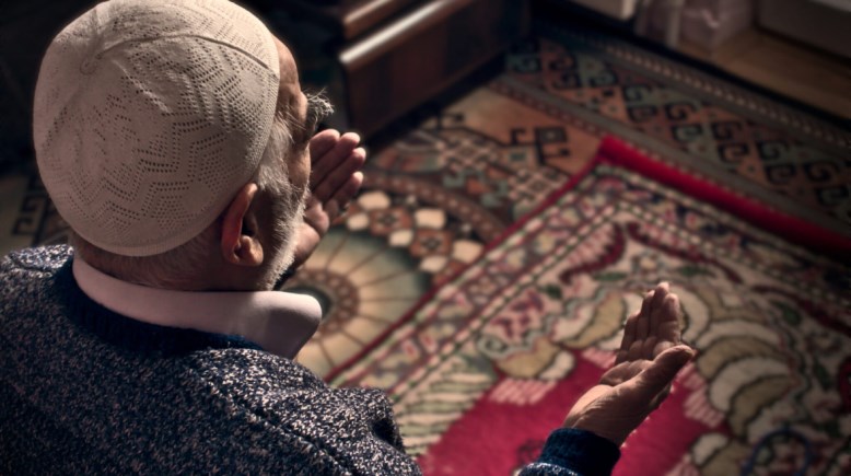 مواقيت الصلاة في مصر اليوم الخميس 18 ديسمبر 2025