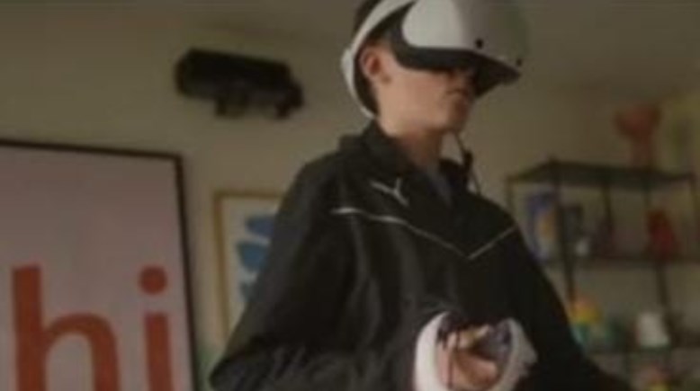 نظارة الواقع الافتراضي 