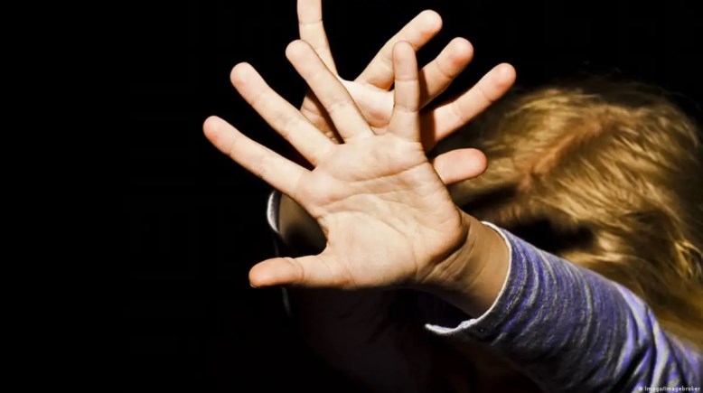 الاعتداء على تلميذة - تعبيرية