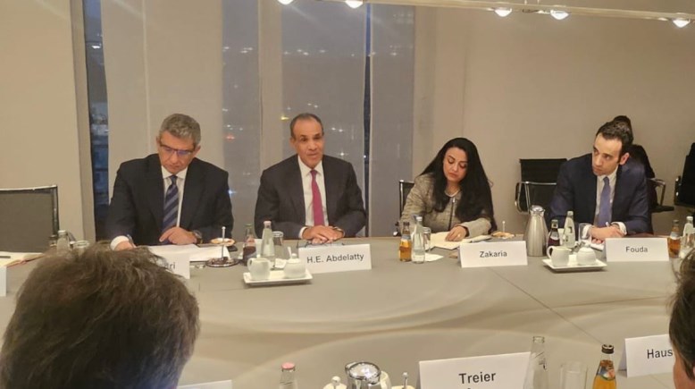 وزير الخارجية خلال اللقاء